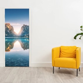 Fototapet pentru ușă - Lac montan (95x205cm)