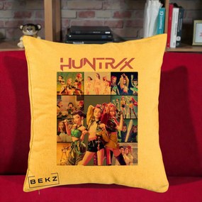 Perna Personalizata K-pop HUNTRX Colaj Animat Foto Grup, 40x40 cm, Galben, Husa Detasabila, Perna Inclusa, BEKZ®