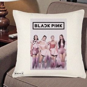 Perna Personalizata K-pop BLACKPINK Poster Roz Tinute Coordonate, 40x40 cm, Crem Reliefat, Husa Detasabila, Perna Inclusa, BEKZ®