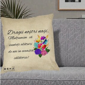 Cadou pentru Nasi - Perna Personalizata Dragii Nostri Nasi Multumim cu Flori Multicolore, 40x40 cm, Crem, Husa Detasabila, Perna Inclusa, BEKZ®