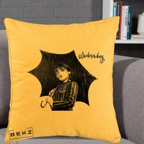 Perna Personalizata Wednesday Addams cu Umbrela Foto, 40x40 cm, Galben, Husa Detasabila, Perna Inclusa, BEKZ®