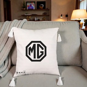 Perna Personalizata cu emblema MG, 40x40 cm, Bej cu Franjuri, Husa Detasabila, Perna Inclusa, BEKZ®
