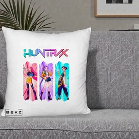 Perna Personalizata K-pop HUNTRX Trio cu Pisica in Benzi, 40x40 cm, Alb Pufos, Husa Detasabila, Perna Inclusa, BEKZ®