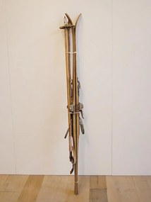 Skiuri decorative, din lemn de pin