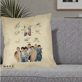 Perna Personalizata K-pop BTS Autografe Toti Membrii Fotografie, 40x40 cm, Crem, Husa Detasabila, Perna Inclusa, BEKZ®