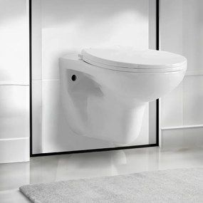 Toaletă Roya montată pe perete cu scaun