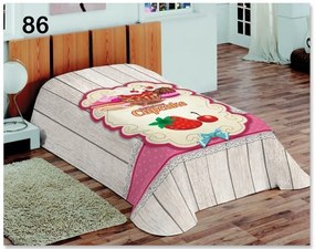 Cuvertură pentru pat gri-roz cu căpșuni Lăţime: 155 cm | Lungime: 220 cm