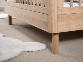 Set FORREST OAK format dintr-un Pat copii pentru copii mici (70 x 140 cm) și o comodă cu 3 sertare.