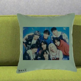 Perna Personalizata K-Pop Grup Foto Stele, 40x40 cm, Verde, Husa Detasabila, Perna Inclusa, BEKZ®