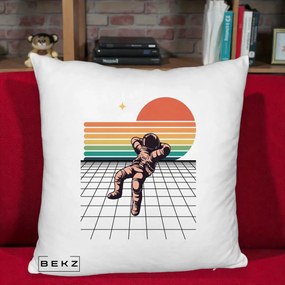 Perna Decorativa Astronaut Retro Space, 40x40 cm, Alb Pufos, Husa Detasabila, Perna Inclusa, BEKZ®