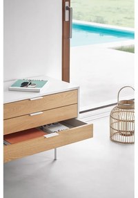 Comodă TV albă/în culoare naturală cu aspect de lemn de stejar 180x52 cm Sierra – Teulat