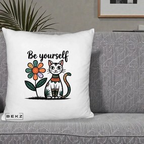 Perna Personalizata Be Yourself Pisica Folk, 40x40 cm, Alb Pufos, Husa Detasabila, Perna Inclusa, BEKZ®