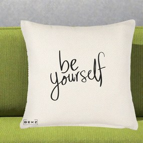 Perna Decorativa Be Yourself Caligrafie Neagra, 40x40 cm, Crem Reliefat, Husa Detasabila, Perna Inclusa, BEKZ®