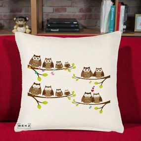 Perna Decorativa Familie de Bufnite pe Ramuri, 40x40 cm, Crem Reliefat, Husa Detasabila, Perna Inclusa, BEKZ®