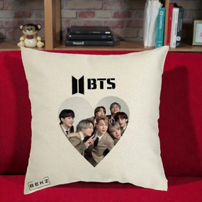 Perna Personalizata K-pop BTS Grup Fotografie in Inima, 40x40 cm, Ecru, Husa Detasabila, Perna Inclusa, BEKZ®