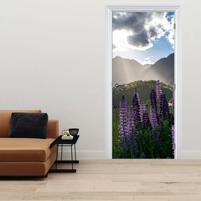 Fototapet pentru ușă - Peisaj lupinii (95x205cm)