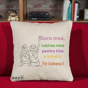 Cadou pentru Sora - Perna Personalizata Sora Mea Te Iubesc Doua Fete cu Palarie si Umbrela, 40x40 cm, Bej Canapea, Husa Detasabila, Perna Inclusa, BEKZ®