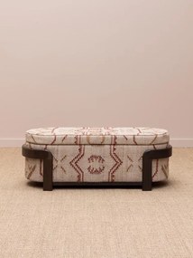 Banchetă tip cufăr din kilim de lână natur și bordo și lemn de acacia maro închis, cu spațiu de depozitare, finisaj mat, 47,5 x 132 cm, „Sienna”