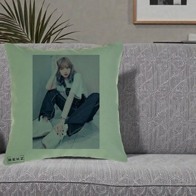 Perna Personalizata K-pop BLACKPINK Lisa, 40x40 cm, Verde, Husa Detasabila, Perna Inclusa, BEKZ®