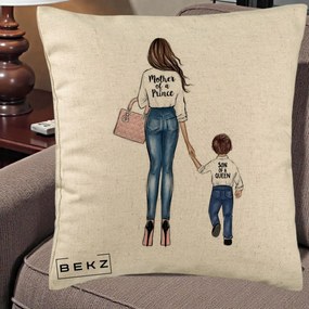 Cadou pentru Mama - Perna Personalizata, Model Mother of a Prince, 40x40 cm, Bej, Husa Detasabila, Perna Inclusa, BEKZ®