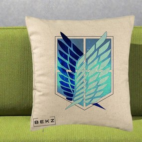 Perna Personalizata Attack on Titan Wings of Freedom, 40x40 cm, Bej, Husa Detasabila, Perna Inclusa, BEKZ®