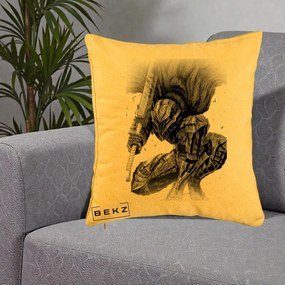 Perna Personalizata Berserk Guts Armor of Darkness Manga, 40x40 cm, Galben, Husa Detasabila, Perna Inclusa, BEKZ®