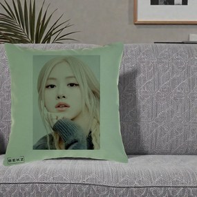 Perna Personalizata K-pop BLACKPINK Rose cu Jucarie de Plus, 40x40 cm, Verde, Husa Detasabila, Perna Inclusa, BEKZ®