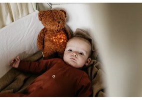 Pluș de îmbrățișat cu sunete și lumină Moonie ursuleț 2.0 organic caramel