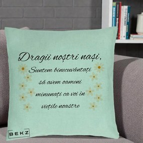 Cadou pentru Nasi - Perna Personalizata Dragii Nostri Nasi Suntem Binecuvantati cu Floricele, 40x40 cm, Verde Menta, Husa Detasabila, Perna Inclusa, BEKZ®
