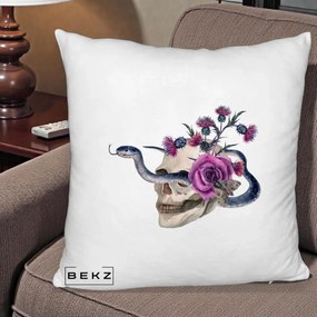 Perna Decorativa Craniu cu Sarpe si Trandafiri Gothic, 40x40 cm, Alb Pufos, Husa Detasabila, Perna Inclusa, BEKZ®