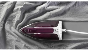 Fier de călcat EXPRESS STEAM 2400W/230V roșu-burgund Tefal