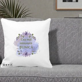 Cadou pentru Bunica - Perna Personalizata Cea Mai Minunata Bunica Flori Mov Acuarela Verde, 40x40 cm, Alba Mata, Husa Detasabila, Perna Inclusa, BEKZ®