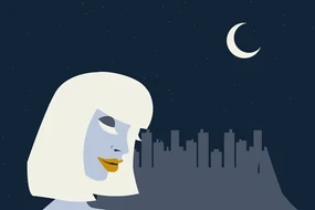 Tapet femeie străină misterioasă în oraș