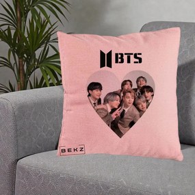 Perna Personalizata K-pop BTS Grup Fotografie in Inima, 40x40 cm, Roz, Husa Detasabila, Perna Inclusa, BEKZ®
