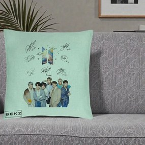 Perna Personalizata K-pop BTS Autografe Toti Membrii Fotografie, 40x40 cm, Verde Menta, Husa Detasabila, Perna Inclusa, BEKZ®