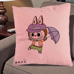 Perna Personalizata Labubu Lucky cu Umbrela, 40x40 cm, Roz, Husa Detasabila, Perna Inclusa, BEKZ®