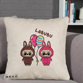 Perna Personalizata Labubu Cuplu cu Baloane, 40x40 cm, Bej Canapea, Husa Detasabila, Perna Inclusa, BEKZ®