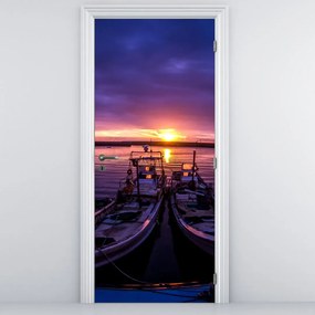 Fototapet pentru ușă - Bărci de pescuit în port (95x205cm)