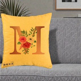 Cadou Personalizat - Perna Personalizata Monograma Rose Gold Litera M cu Trandafiri, 40x40 cm, Galben, Husa Detasabila, Perna Inclusa, BEKZ®