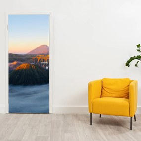Fototapet pentru ușă - Munții Bromo din Indonezia (95x205cm)