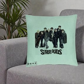 Perna Personalizata K-pop Stray Kids Outfit Negru, 40x40 cm, Verde Menta, Husa Detasabila, Perna Inclusa, BEKZ®