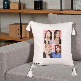 Perna Personalizata K-pop BLACKPINK Colaj 4 Portrete cu Semnature, 40x40 cm, Bej cu Franjuri, Husa Detasabila, Perna Inclusa, BEKZ®