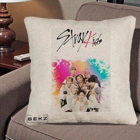 Perna Personalizata K-pop Stray Kids cu Splash Multicolor, 40x40 cm, Bej Canapea, Husa Detasabila, Perna Inclusa, BEKZ®