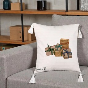 Perna Decorativa Cadouri de Craciun Kraft, 40x40 cm, Bej cu Franjuri, Husa Detasabila, Perna Inclusa, BEKZ®