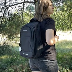 Rucsac negru din material durabil - dimensiuni multiple Objem 22 L