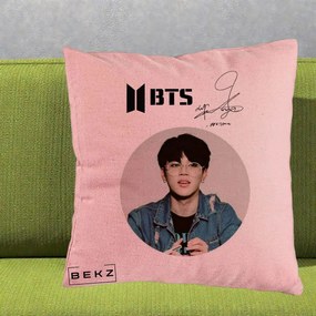 Perna Personalizata K-pop BTS Jimin Portret Cerc Autograf Geaca, 40x40 cm, Roz, Husa Detasabila, Perna Inclusa, BEKZ®