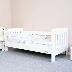 Pat pentru copii cu barieră New Baby Erik alb ,140 x 70 cm