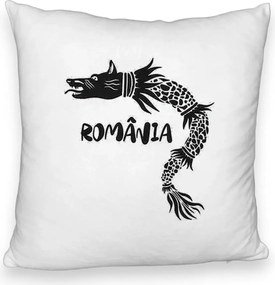 Perna Personalizata Fluffy, Model Lup Dacic Romania, 40x40 cm, Alb Pufos, Husa Detasabila, Perna Inclusa, BEKZ®