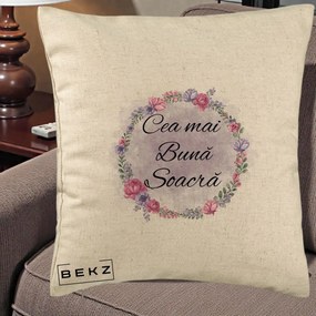 Cadou pentru Soacra - Perna Personalizata Cea mai Buna Soacra cu Coronita Flori Roz si Mov, 40x40 cm, Bej, Husa Detasabila, Perna Inclusa, BEKZ®