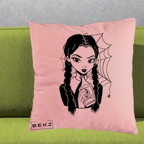Perna Personalizata Wednesday cu Panza de Paianjen, 40x40 cm, Roz, Husa Detasabila, Perna Inclusa, BEKZ®